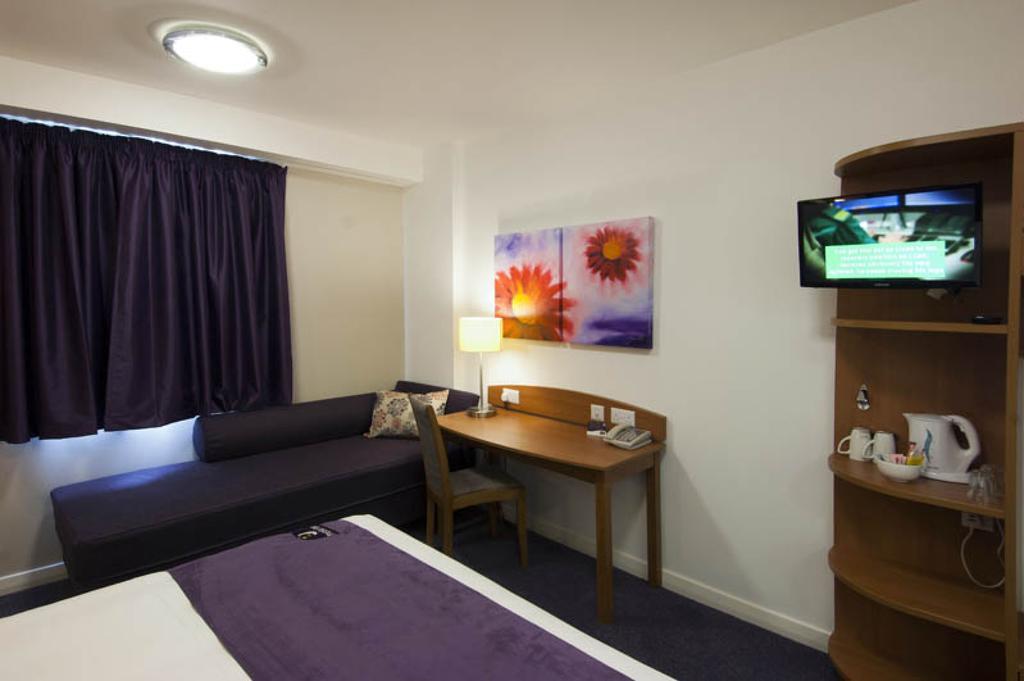 Premier Inn London Hayes, Heathrow Hayes  Room photo