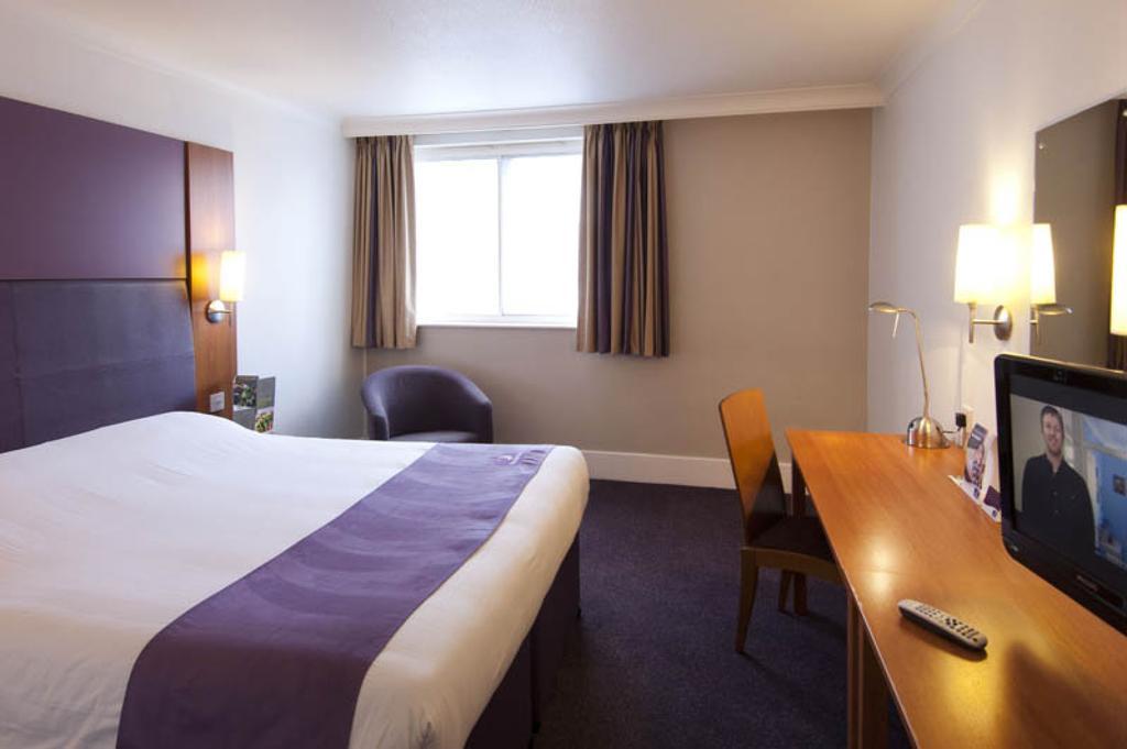 Premier Inn London Hayes, Heathrow Hayes  Room photo