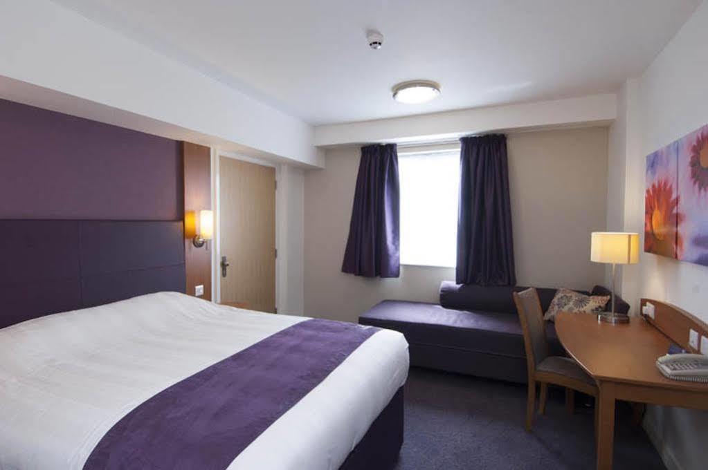 Premier Inn London Hayes, Heathrow Hayes  Exterior photo
